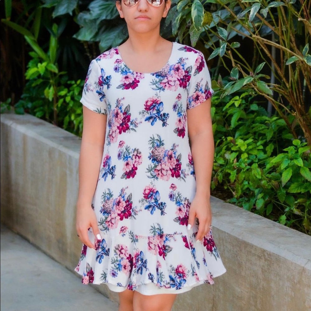 Women's Dress White M